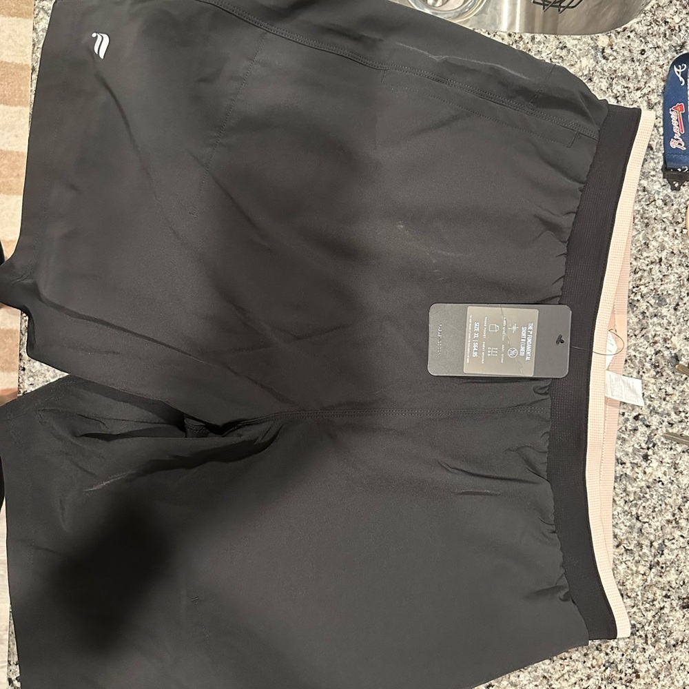 Fabletics shorts black with pink top size xl brand new with tags